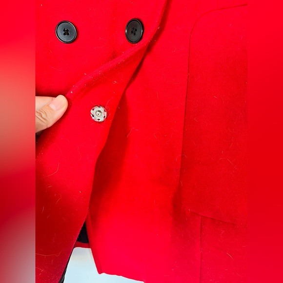 Woman Zara Bold Red Trench Coat. Perfect for cool/cold weather - Picture 7 of 14